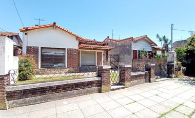 CASA  EN VENTA EN MORON SUR - A REFACCIONAR - OPORTUNIDAD DE INVERSION