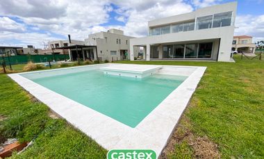 Casa de 3 dormitorios en venta en Terralagos, Canning
