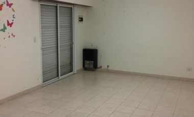 Casa en venta - 4 Dormitorios 2 Baños - 360Mts2 - Miramar