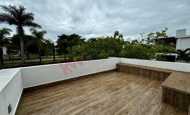 Casa en esquina EN VENTA en Residencial SAN PATRICIO, Campestre.