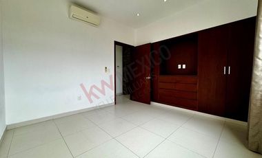 Casa en esquina EN VENTA en Residencial SAN PATRICIO, Campestre.