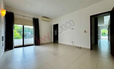 Casa en esquina EN VENTA en Residencial SAN PATRICIO, Campestre.