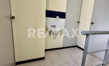 CASA EN RENTA - (3)