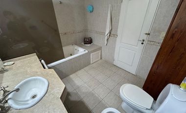Venta - Casa - Barrio El Solar de Capilla - Exaltación de la Cruz