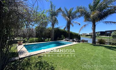 Casa en Venta 5 amb al Agua El Canton Zona Norte