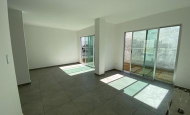 Casa en venta con tres recamaras y jardin en Ocotlán, Tlaxcala
