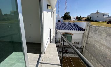Casa en venta con tres recamaras y jardin en Ocotlán, Tlaxcala