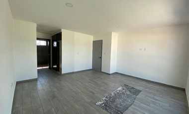 Casa en venta con tres recamaras y jardin en Ocotlán, Tlaxcala