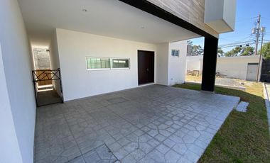 Casa en venta con tres recamaras y jardin en Ocotlán, Tlaxcala