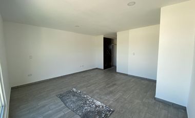 Casa en venta con tres recamaras y jardin en Ocotlán, Tlaxcala