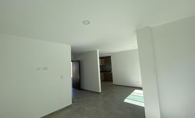 Casa en venta con tres recamaras y jardin en Ocotlán, Tlaxcala