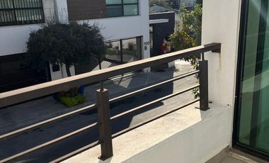 CASA EN RENTA EN FRACCIONAMIENTO VIVENZA, SAN NICOLÁS DE LOS GARZA, N.L., ZONA PASEO LA FE
