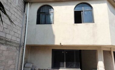 VENDE CASA EN CHALCO 4 RECAMARAS. JARDIN, ESTUDIO.  A NEGOCIAR.