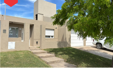 Casa en venta (Calle 51 e/24 y 26)