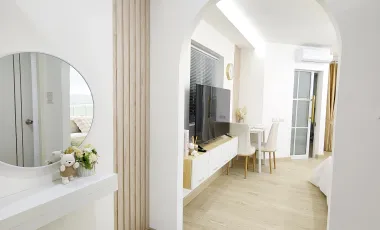 Newly renovated condo