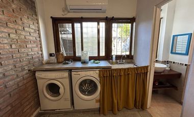 Chalet sobre 2 lotes en Barrio Los Cedros