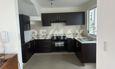 Venta de Casa en condominio en Residencial Primavera I cerca del aeropuerto de Toluca - (3)