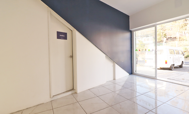 LOCAL COMERCIAL CON OFICINAS EN RENTA EN MORELIA, AV. ACUEDUCTO.