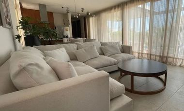 Hermosa casa en renta en Fracc. Punta del Este