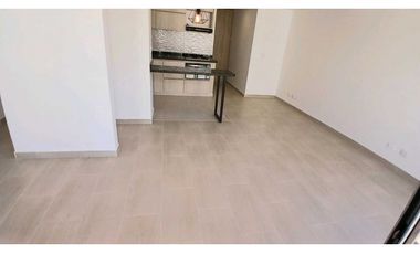 Arriendo apartamento Cuarto piso  con acesor en Cajica.