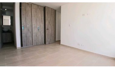 Arriendo apartamento Cuarto piso  con acesor en Cajica.