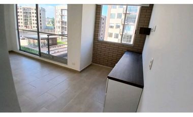 Arriendo apartamento Cuarto piso  con acesor en Cajica.