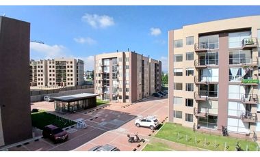 Arriendo apartamento Cuarto piso  con acesor en Cajica.