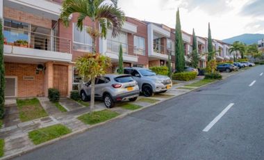 EN VENTA CASA EN LA ESTRELLA