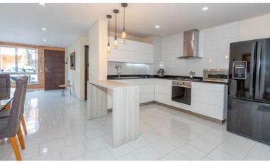 EN VENTA CASA EN LA ESTRELLA