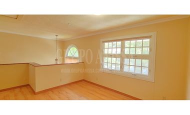 Se Vende Amplia Casa en Clayton