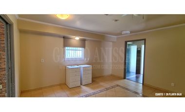 Se Vende Amplia Casa en Clayton