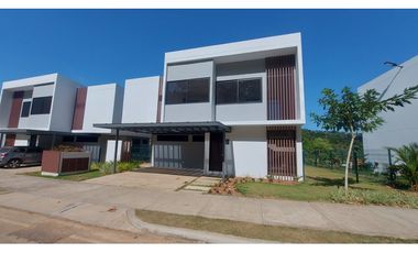 Alquilo Casa en RiverWalk de Green City # 2180 cad