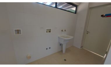 Alquilo Casa en RiverWalk de Green City # 2180 cad