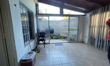 OPORTUNIDAD DOS CASAS DE 3 AMBIENTES