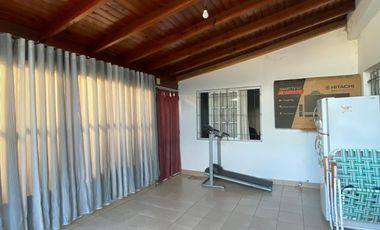 OPORTUNIDAD DOS CASAS DE 3 AMBIENTES