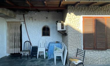 OPORTUNIDAD DOS CASAS DE 3 AMBIENTES