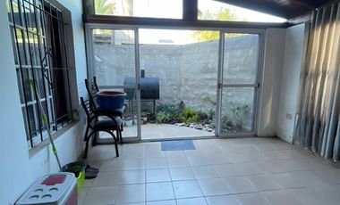 OPORTUNIDAD DOS CASAS DE 3 AMBIENTES