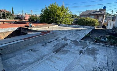 OPORTUNIDAD DOS CASAS DE 3 AMBIENTES