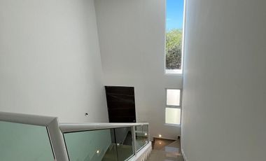 CASA  NUEVA EN PRIVADA RESIDENCIAL UBICADA EN CONKAL