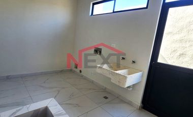 🏡 Casa de Lujo en La Escondida (NORTE) – Cocina Equipada, Closets instalados y Doble Altura! ✨