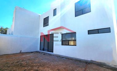 🏡 Casa de Lujo, La Escondida – 4 Recámaras, 1 en Planta Baja! DOBLE ALTURA 🔥