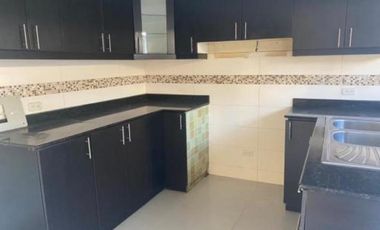 Casa en Venta – La Armenia, Conocoto, Quito