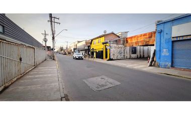 Arriendo 2 locales comerciales de 30 m2., centro de Quillota.