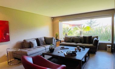 Excelente casa en condominio en venta en Bosques.