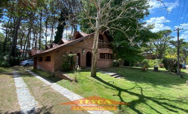 Casa en venta, 4 ambientes, zona Lasalle, Pinamar