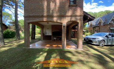 Casa en venta, 4 ambientes, zona Lasalle, Pinamar