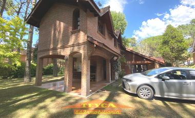 Casa en venta, 4 ambientes, zona Lasalle, Pinamar
