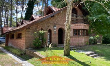 Casa en venta, 4 ambientes, zona Lasalle, Pinamar