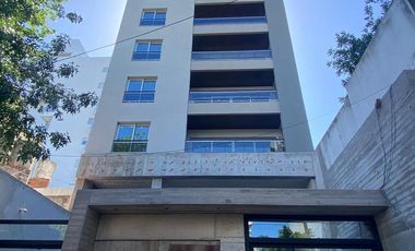 Departamento en  venta de 2 ambientes con cochera