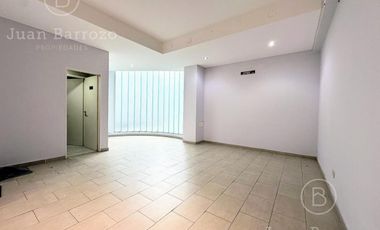 Local en VENTA en Lomas de Zamora. Alquilado hasta Abril de 2026.